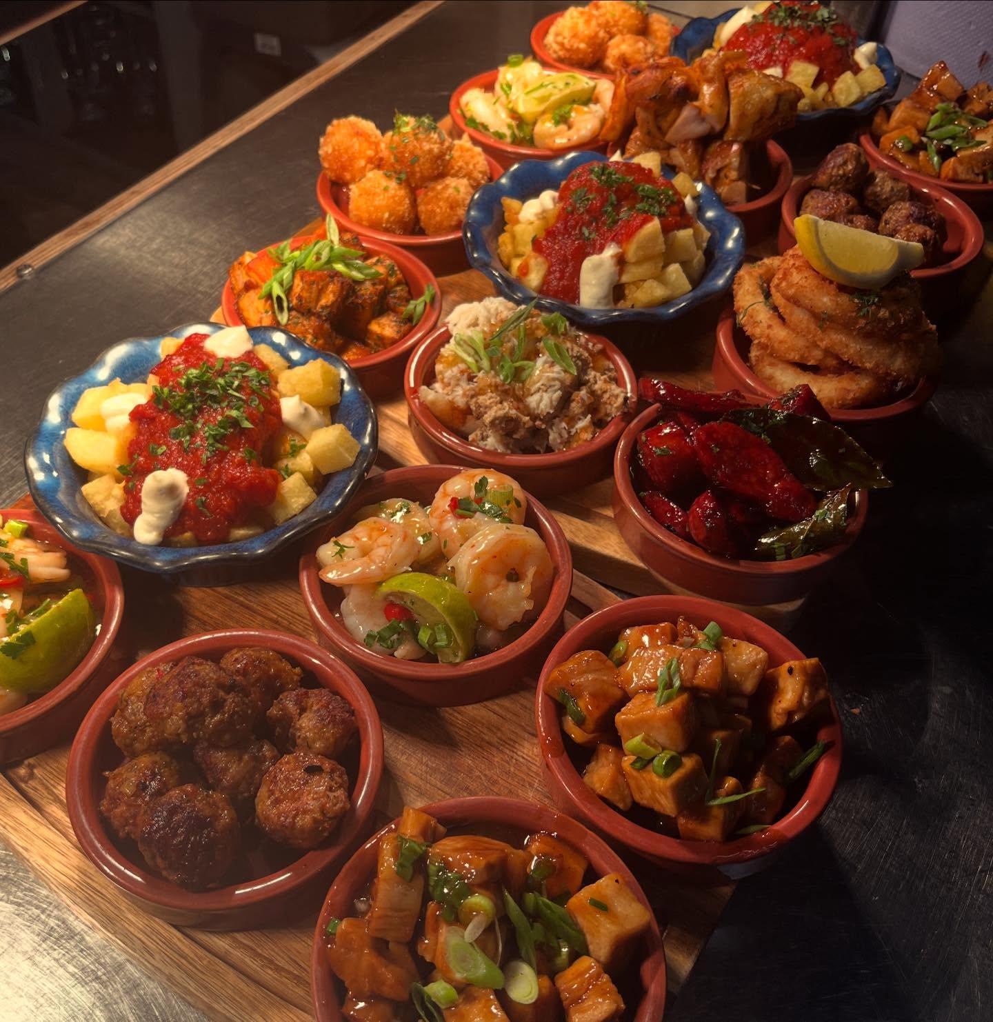 Make sure to get booked for our delicious tapas Tuesday this evening,  not one to be missed💫