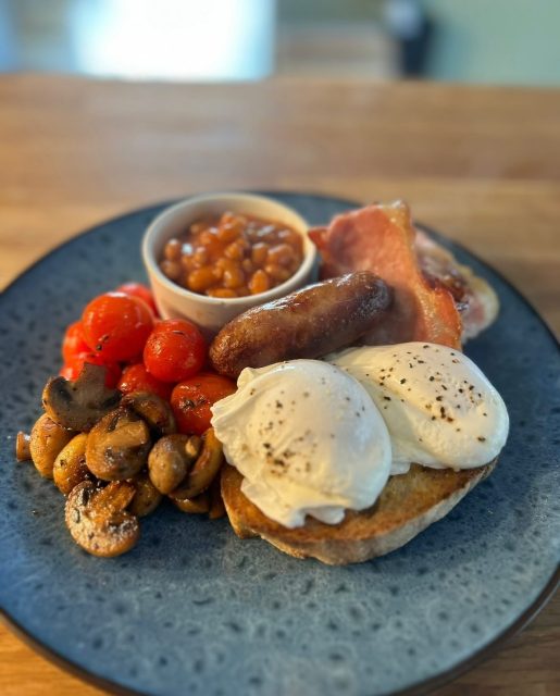 Happy bank holiday!We are open all day today offering;
Brunch 10-1130
Lunch 12-2.30
Dinner 1700-2100Walk-ins welcome or book on open table via our website 🍽️Hope you all have a lovely day!#bankholidayvibes #brunch #lunch #dinner #eatlocal