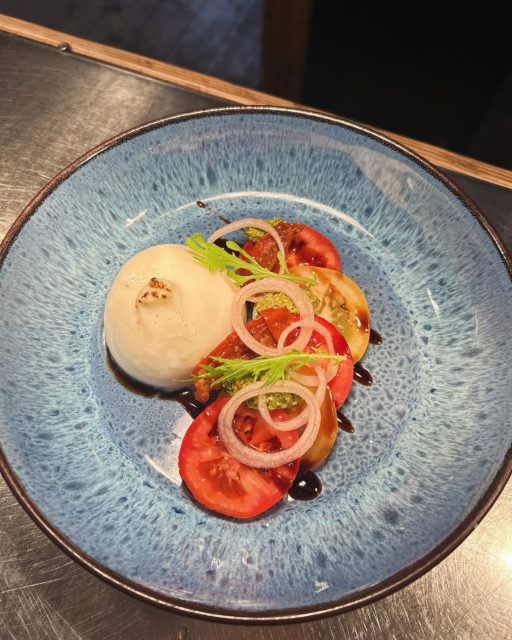 Don't forget we're open today and tomorrow...
Serving;
Brunch 10am-1130am
Lunch 12pm-2.30pm
Dinner 5pm-9pm#Burrata #summeropeningtimes #localproduce #gibsons #Cromer