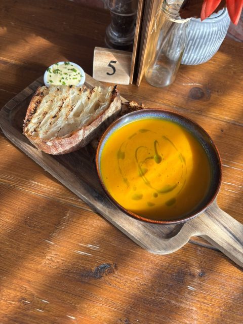 Why not come in and warm up with a delicious bowl of our carrot and rosemary soup 🥕Open for lunch today 12-2.30pm
Lots more options on offer such as our new ciabattas too!#autumn #cosy #octoberdays #carrotandrosemary